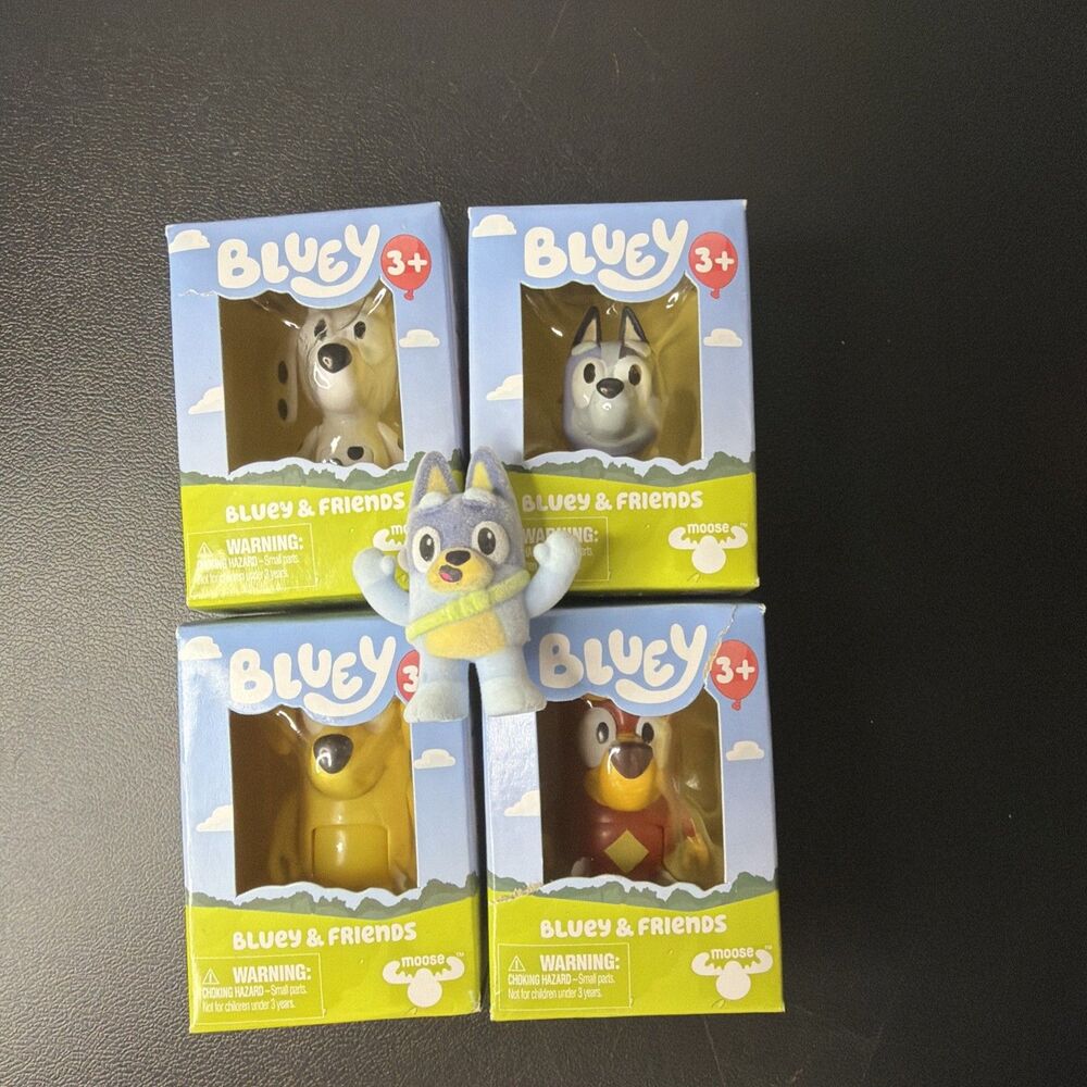Pack Of 4 Bluey & Friends Figure Moose Toys with bonus felt bluey figure
